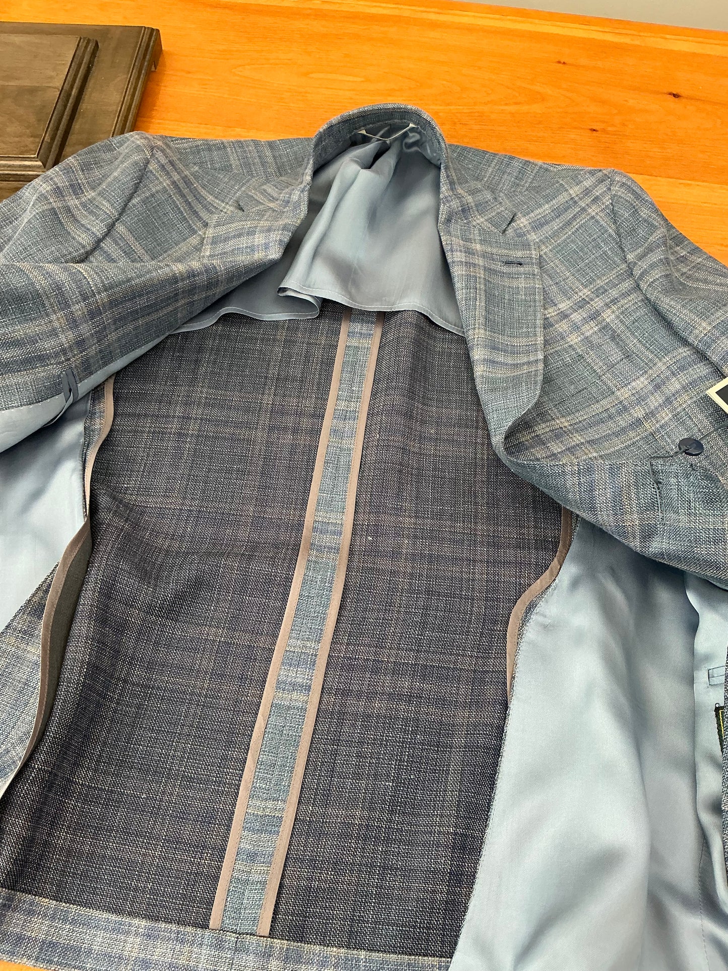 Maison 1250 by Jack Victor Midland Blue/Tan Plaid Sport Coat